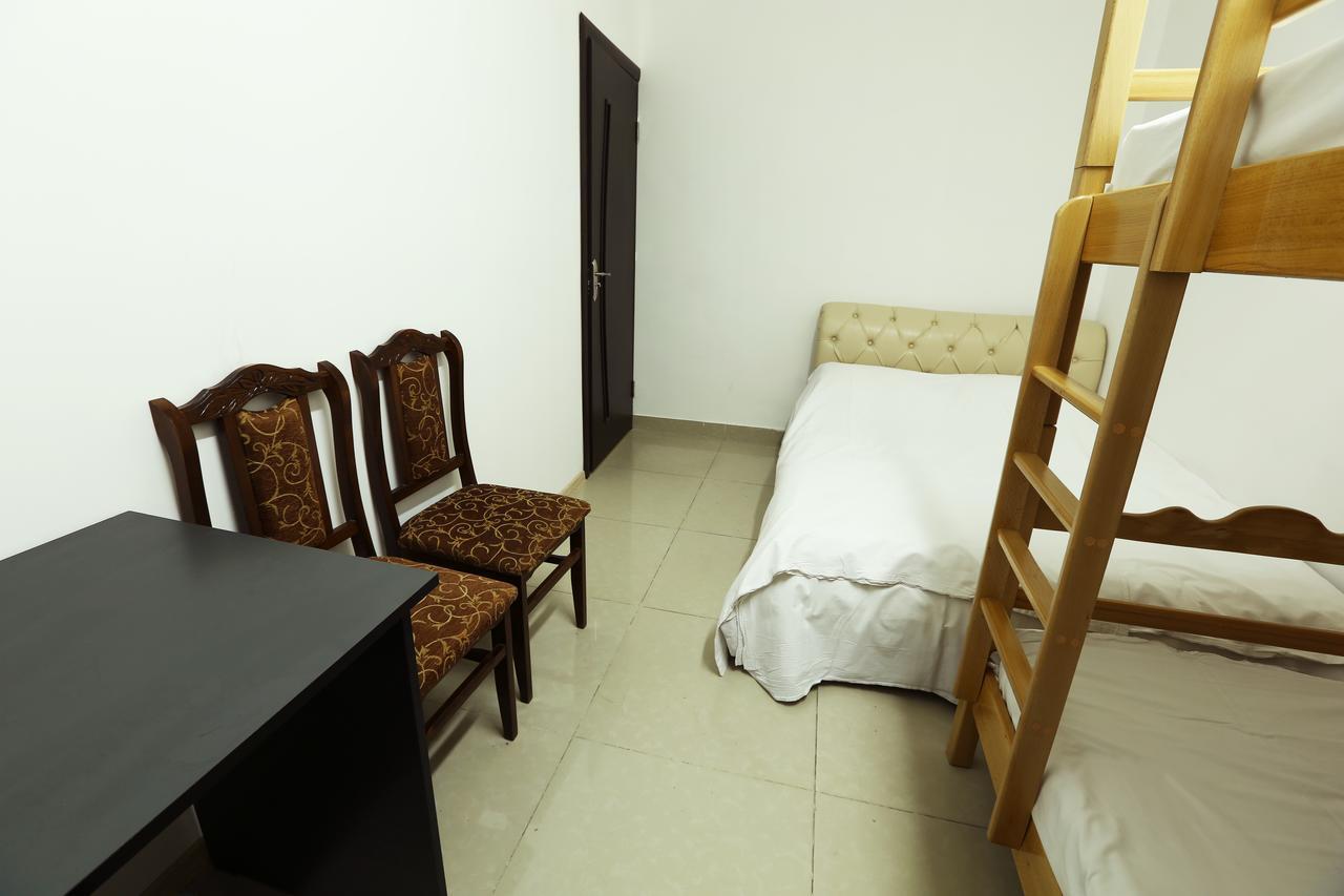 Byron Hostel Ереван Екстериор снимка