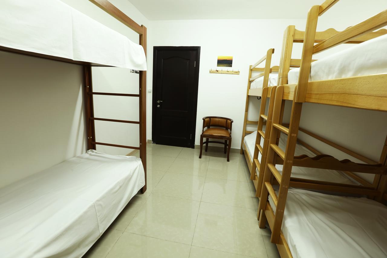 Byron Hostel Ереван Екстериор снимка