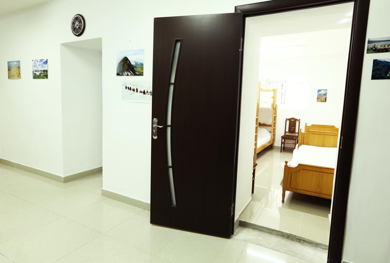 Byron Hostel Ереван Екстериор снимка