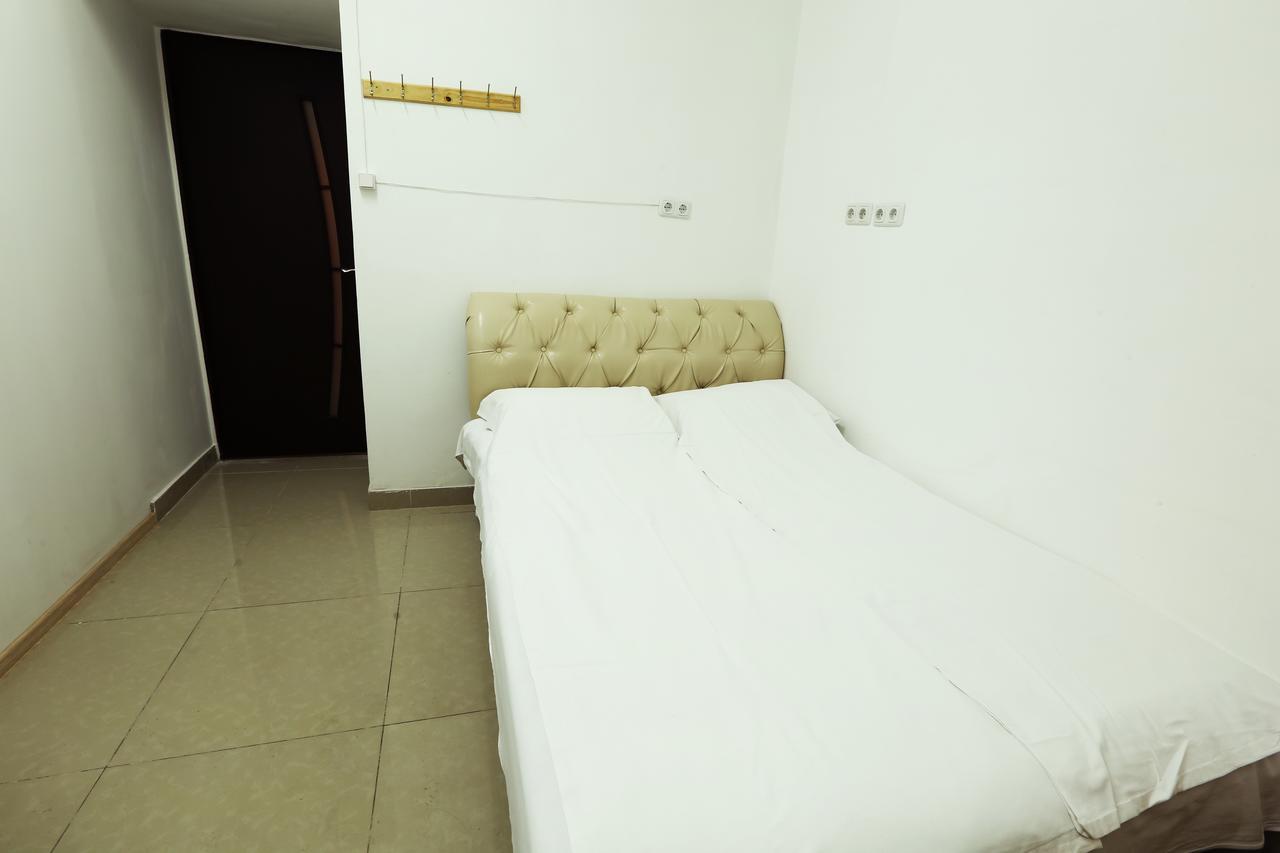 Byron Hostel Ереван Екстериор снимка