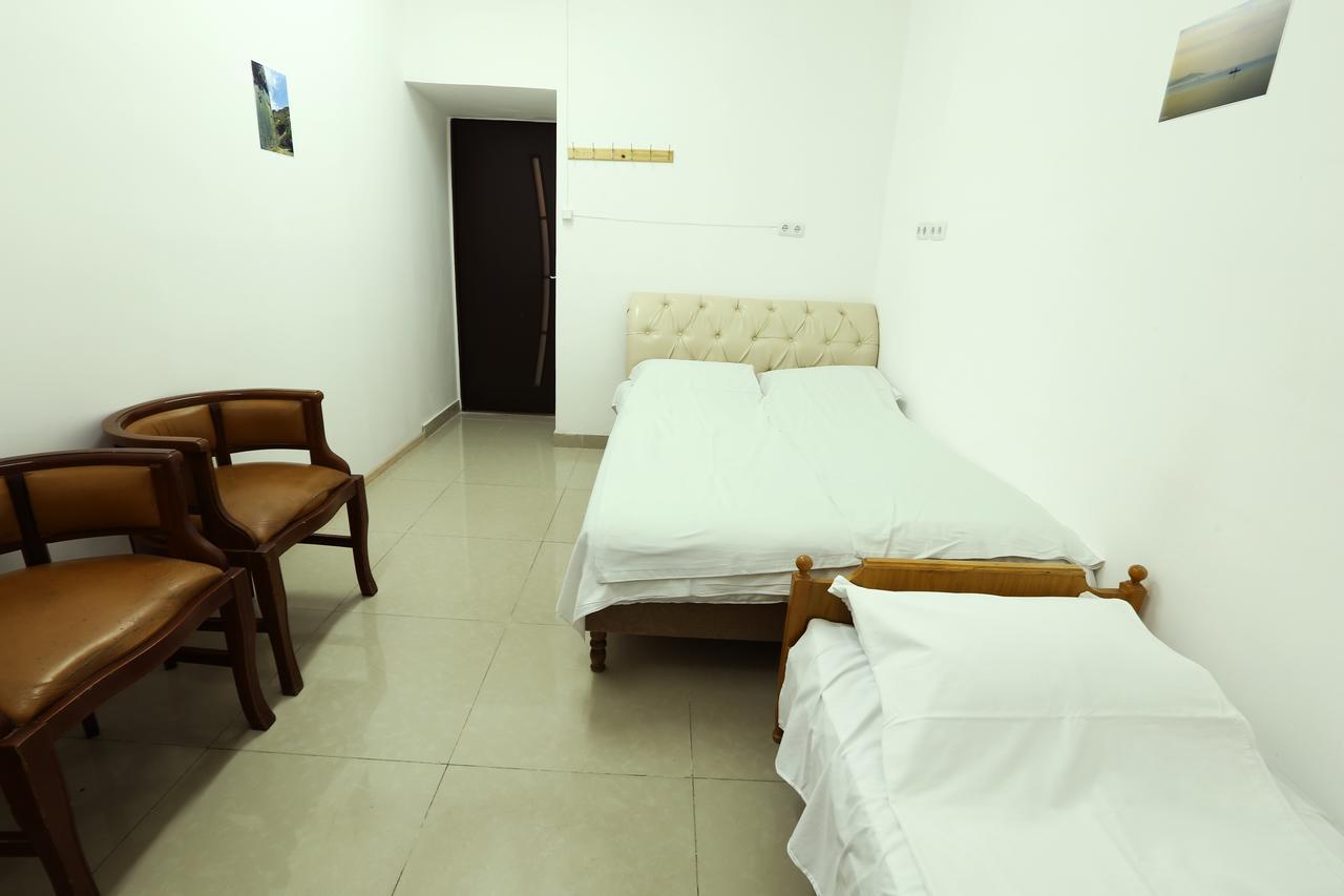 Byron Hostel Ереван Екстериор снимка
