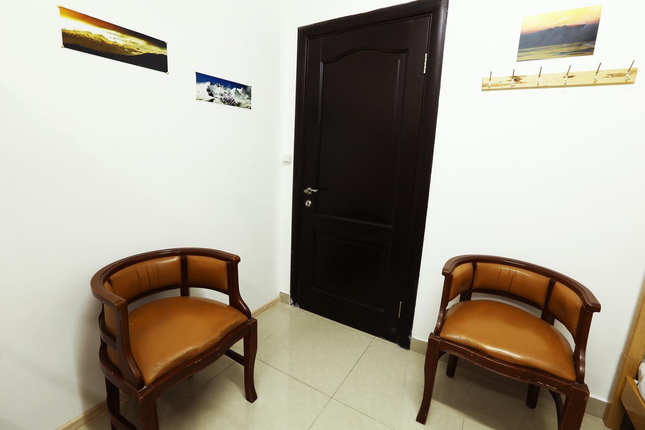Byron Hostel Ереван Екстериор снимка